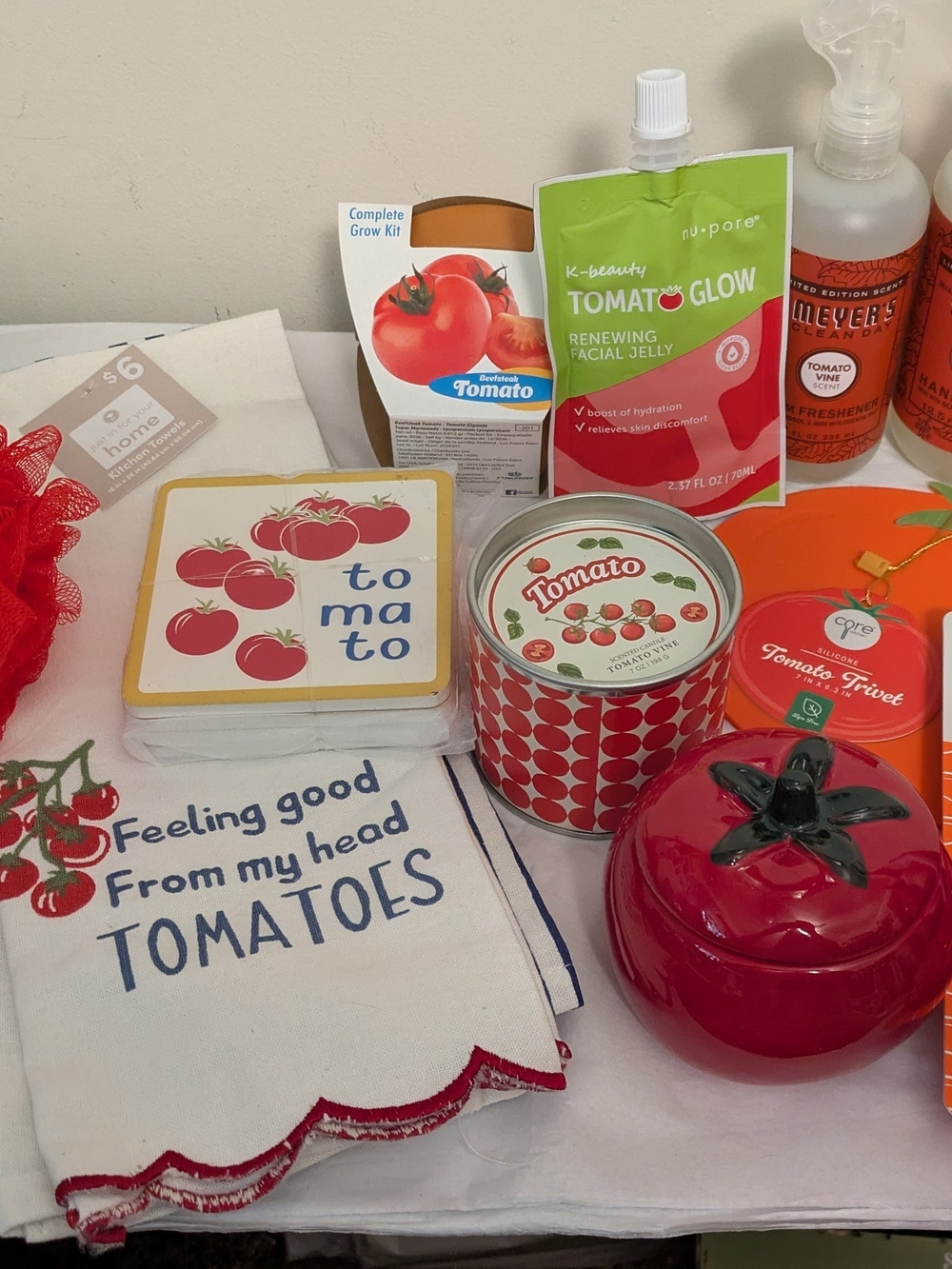Tomato Lovers Cute Home And Bath Bundle NWT 12 Items